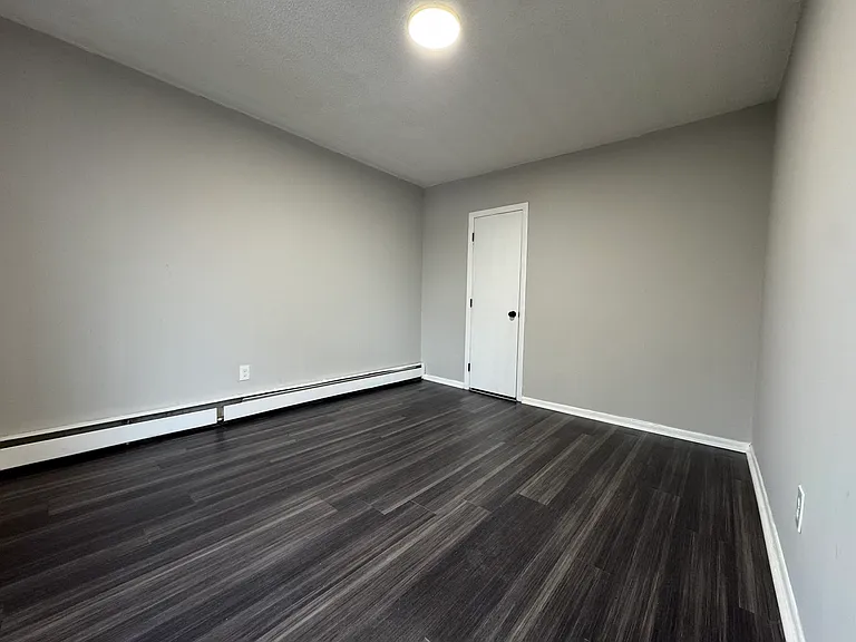 345 Myrtle St #3W — Photo 9