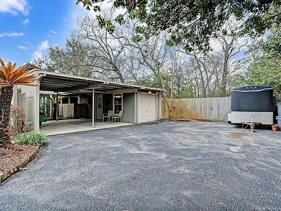 2nd image of 4014 Rolling Green Dr