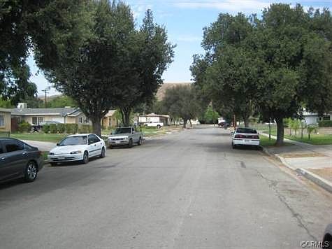 5th image of 3077 N Pico Ave