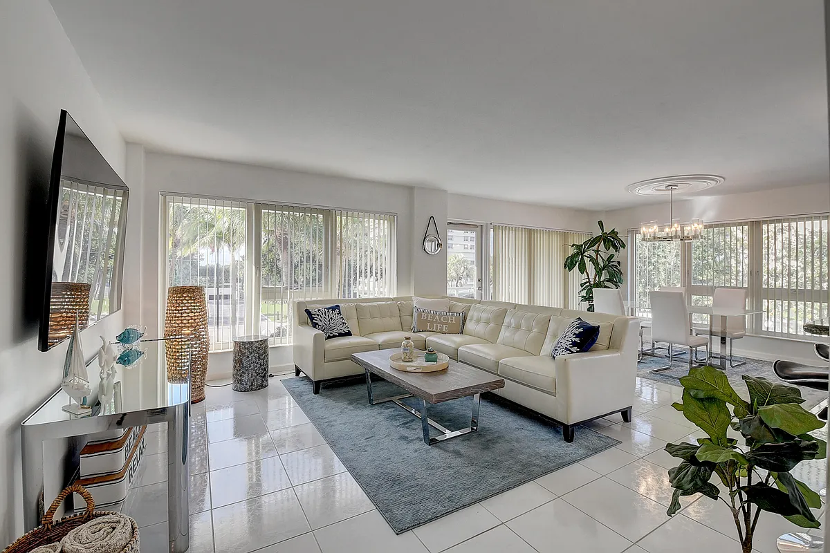 Building Photo - 2066 N Ocean Blvd #2NW