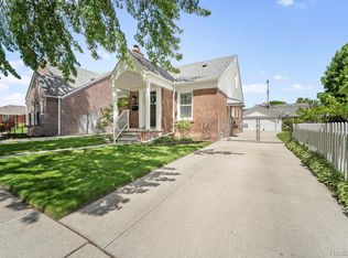 15170 Euclid Ave, Allen Park, MI 48101