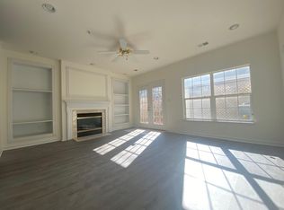 13400 Fountain Club Dr, Germantown, MD 20874
