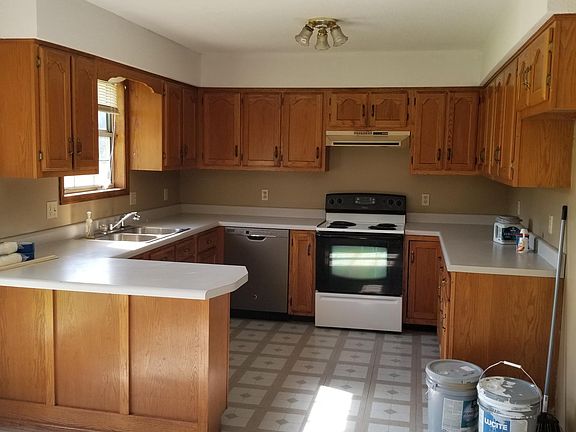 2nd image of 4904 Marion Dr