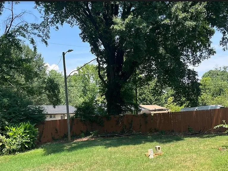 2514 Alleghany St — Photo 2