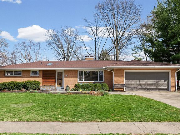 3rd image of 1224 Foothill Dr