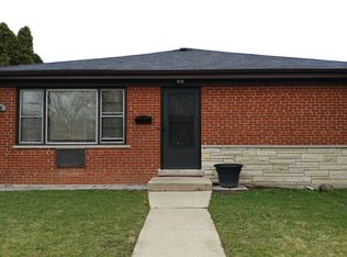 578 N Rozanne Dr APT A, Addison, IL 60101