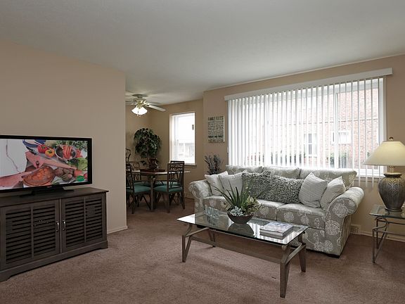 Living room 2nd picture