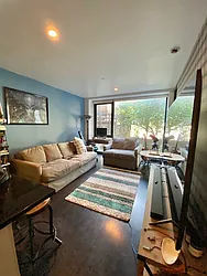 Rented by R New York