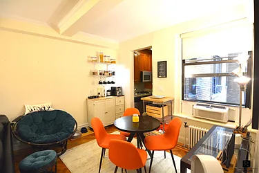Rented by R New York