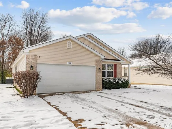 1712 Shade Tree Ct, Swansea, IL 62226