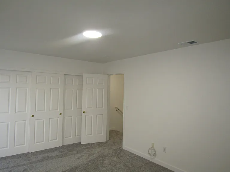 71 Village Circle Dr — Photo 11