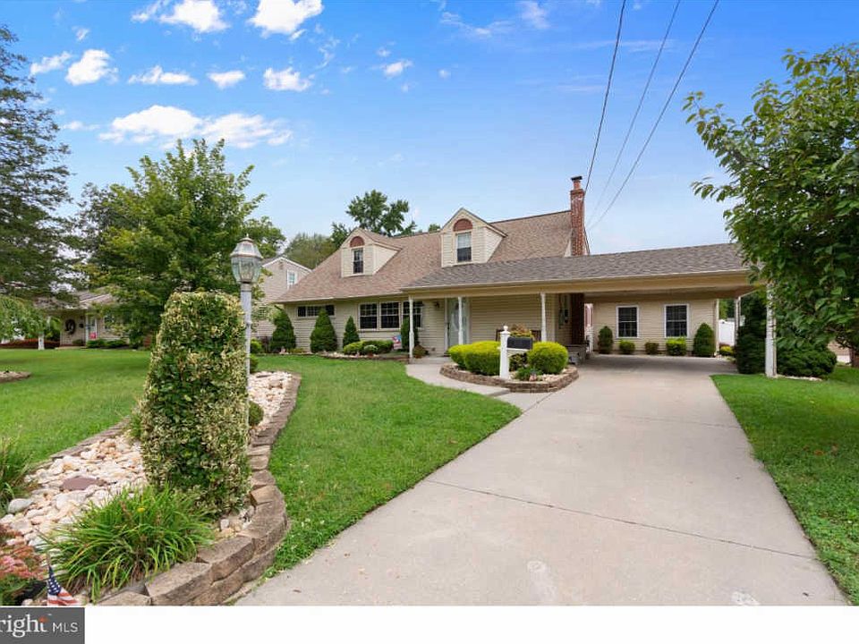 1st image of 26 Holly Dr