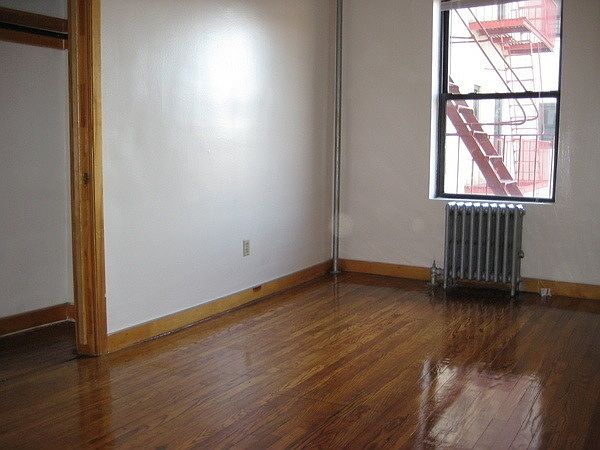 2nd image of 9261 196th St