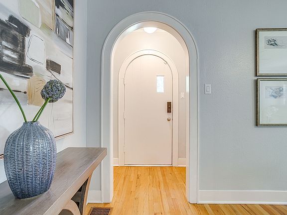 5th image of 4004 El Campo Ave