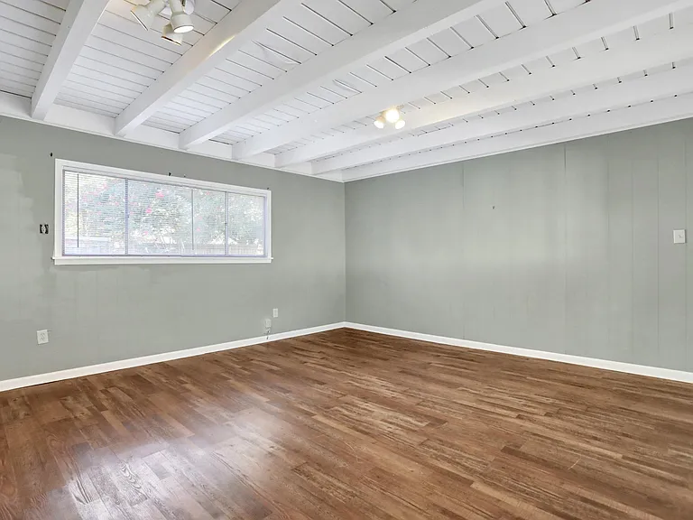 1118 S Perkins Rd — Photo 15