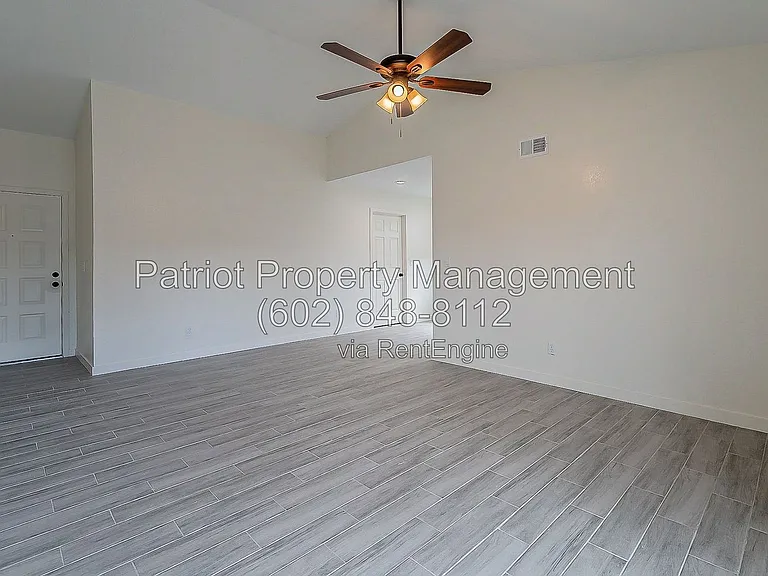 7003 W Sierra St — Photo 6