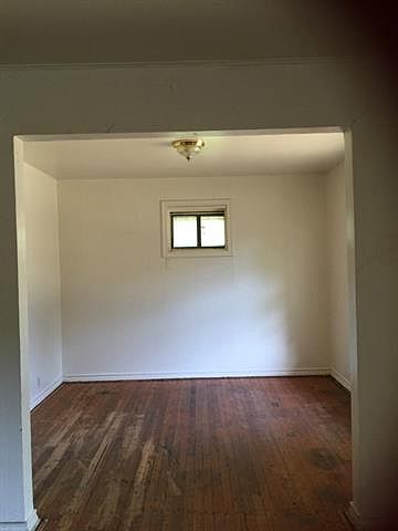 2nd image of 1446 Cove Dr