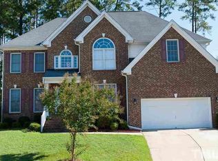 704 Rushing Falls Pl, Fuquay Varina, NC 27526