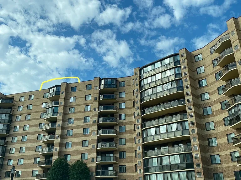 8380 Greensboro Dr #1005 — Photo 2