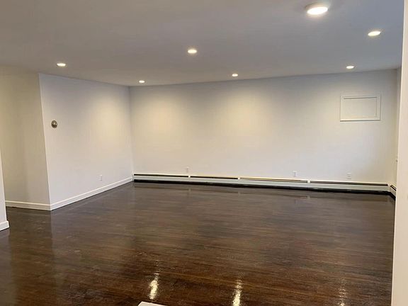 4th image of 441 Buel Ave #1