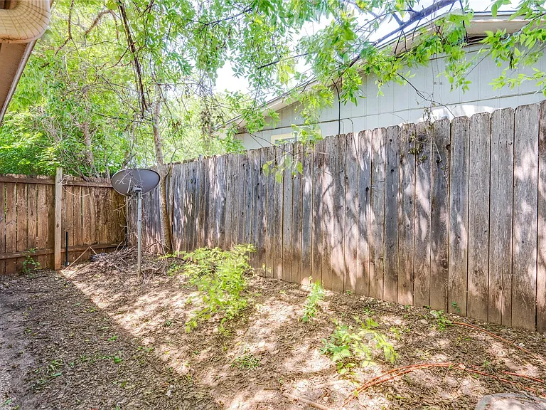 5208 Bogey Ct #B — Photo 28