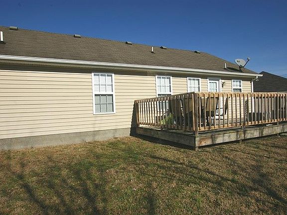 2nd image of 114 Briar Patch Dr