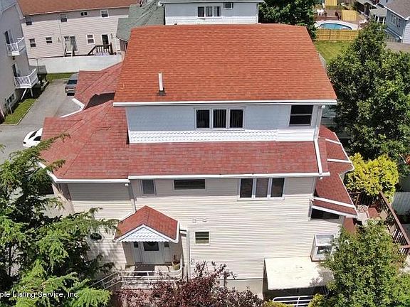 4th image of 35 Coral Ct