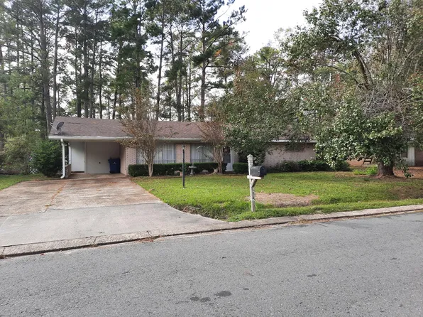 102 Powell Dr, Leesville, LA 71446