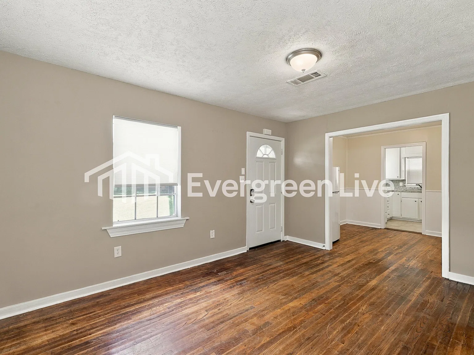 4 bed, 1.0 bath, 1200 sqft, $1,495 — Photo 4