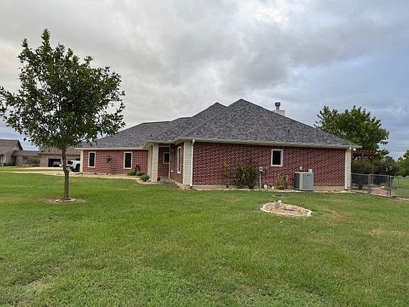 3rd image of 4171 Wagonwheel Rd