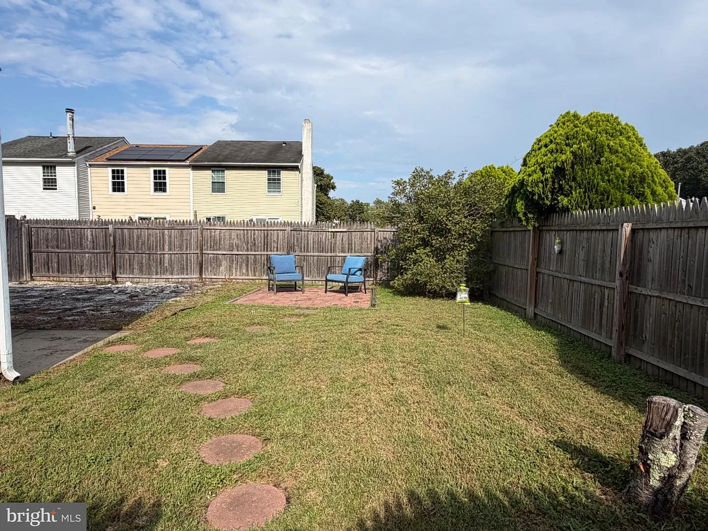 3 bed, 1.5 bath, 1200 sqft, $2,500 — Photo 3