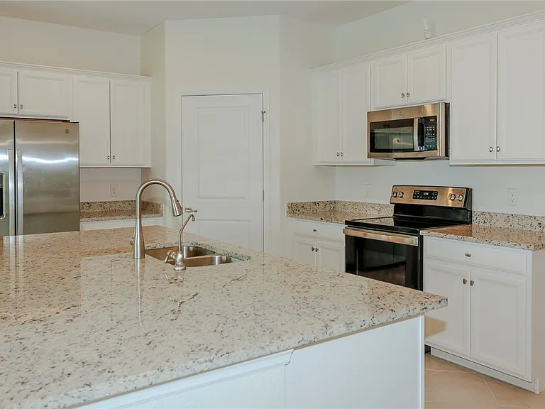 14771 Daroco Ln — Photo 7