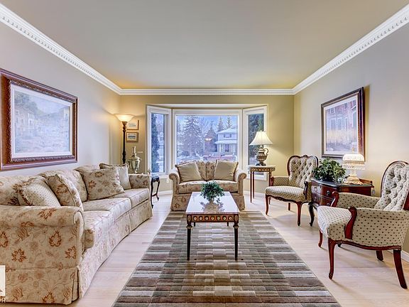 4th image of 324 Wolf Ridge Point E