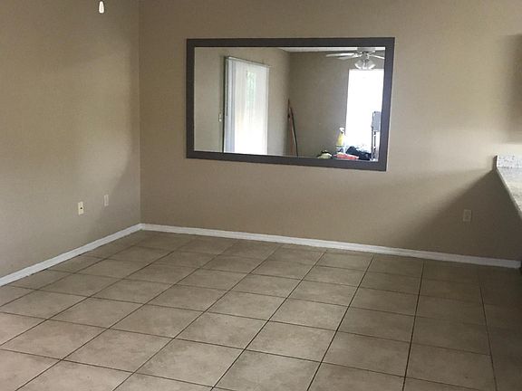 4th image of 1206 Pleasant Oaks Ct
