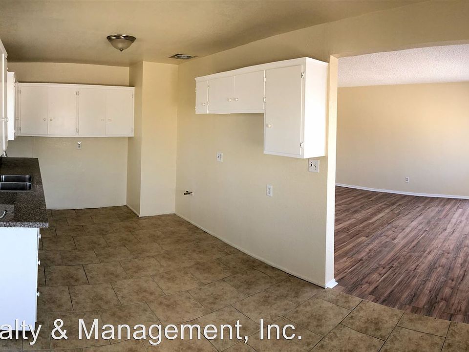 1st image of 1037 W 108th St APT 5
