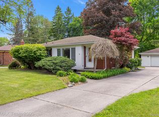 27143 Westland Rd, Redford, MI 48240
