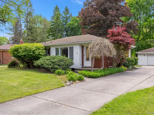 27143 Westland Rd, Redford, MI 48240