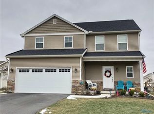 690 Little Creek Dr, Perrysburg, OH