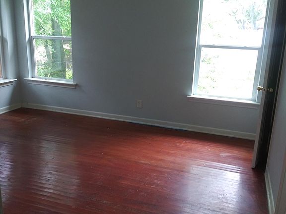 5th image of 2319 Las Cruces Ln