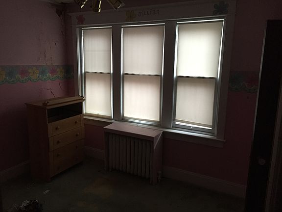 5th image of 110 Dayton St