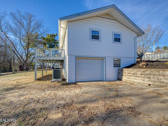 3rd image of 3522 Brookfield Ln