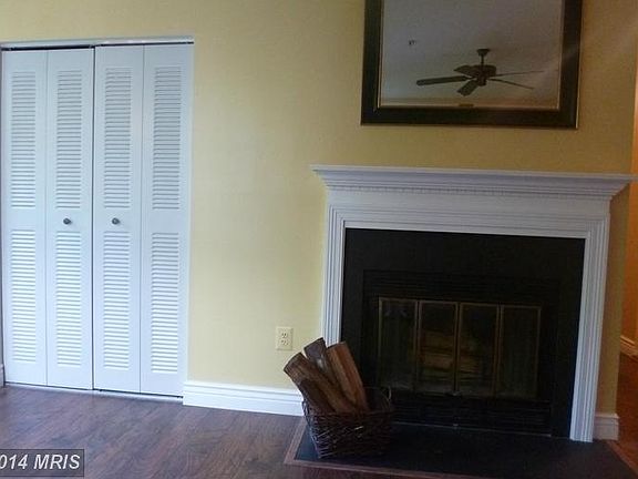 5th image of 604 Rolling Hill Walk APT 202