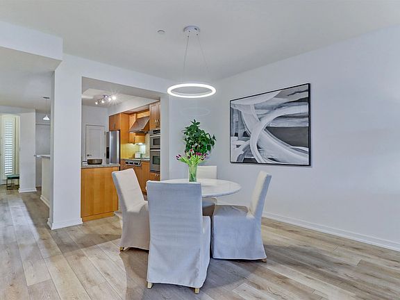 2nd image of 5440 La Jolla Blvd #E206