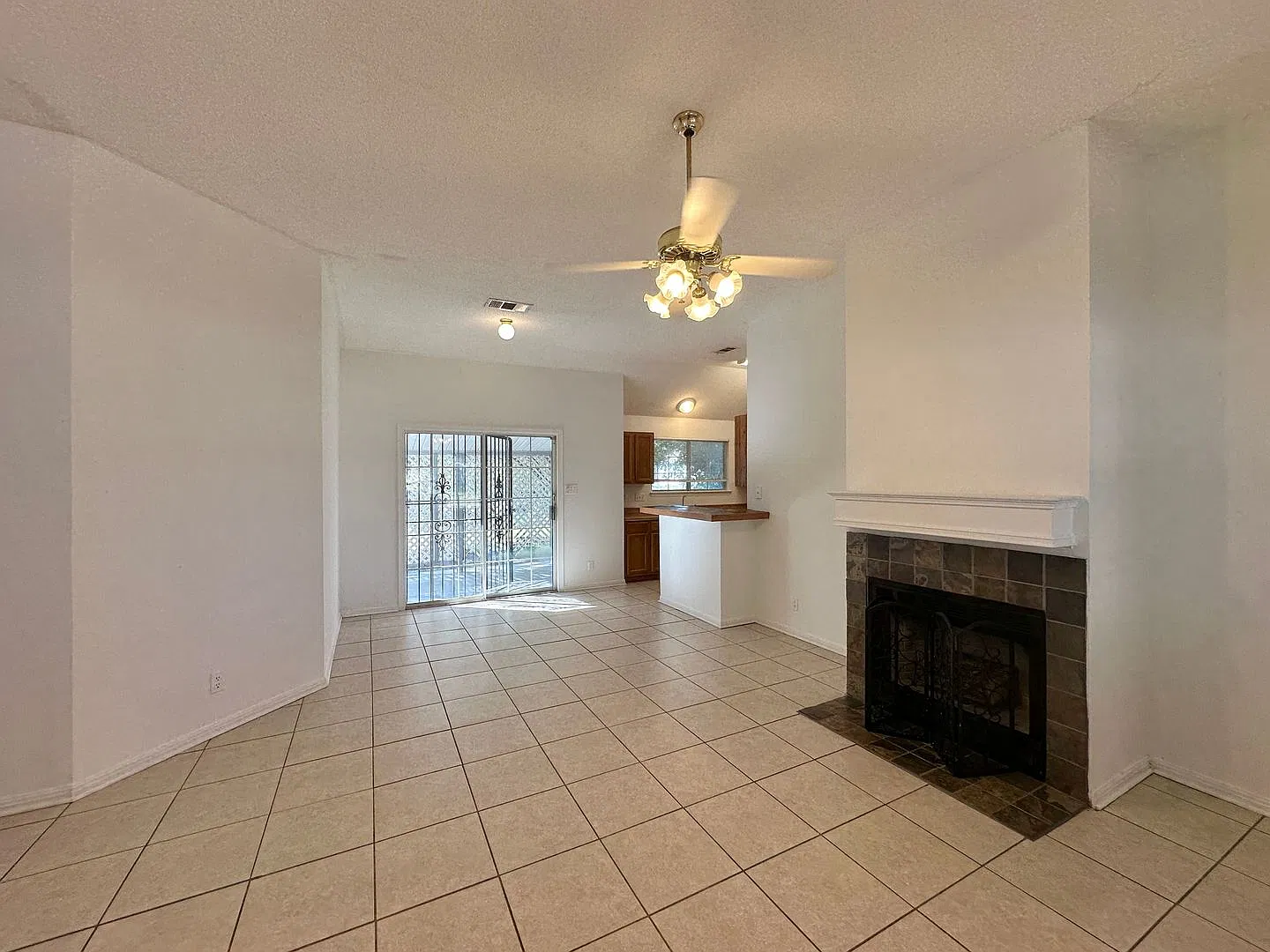 2501 Magnum Cir — Photo 3
