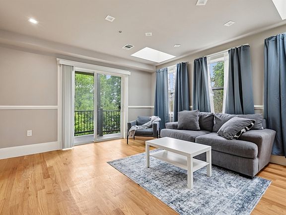 5th image of 51 Hamilton St #3