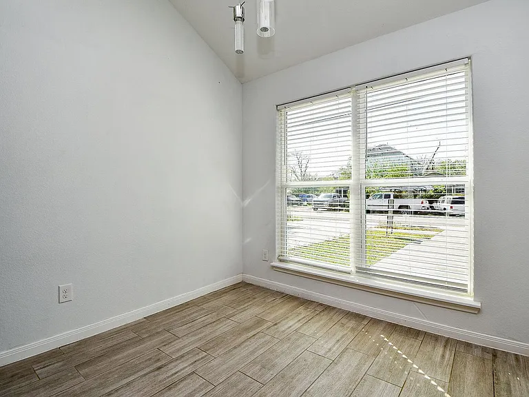 6747 England St #A — Photo 12