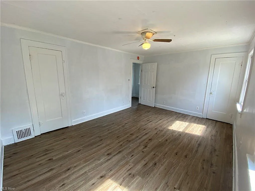 2-Bedroom, 1-Bathroom Duplex with Off-Street Parking in Cleveland (Welcome Section 8) — Photo 3