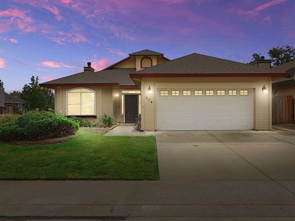 1st image of 834 Bay Heights Dr