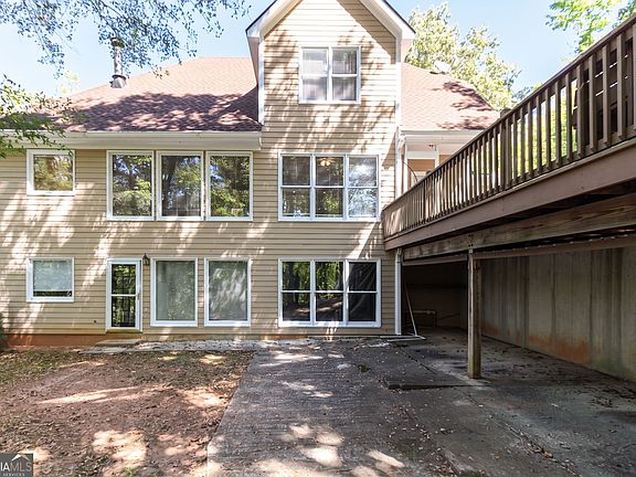 3rd image of 1320 Barnett Rdg