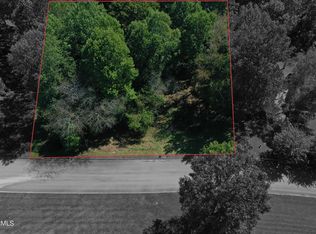 Apple Tree Dr, Clinton, TN 37716